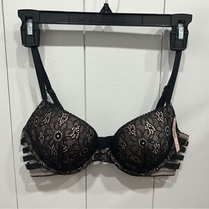 NWT Victoria’s Secret Lace Bra, Size 36B, Pink and Black Lace